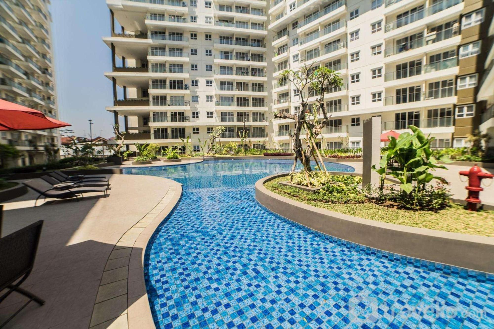 Comfy And 2br At Gateway Pasteur By Travelio Apartemen